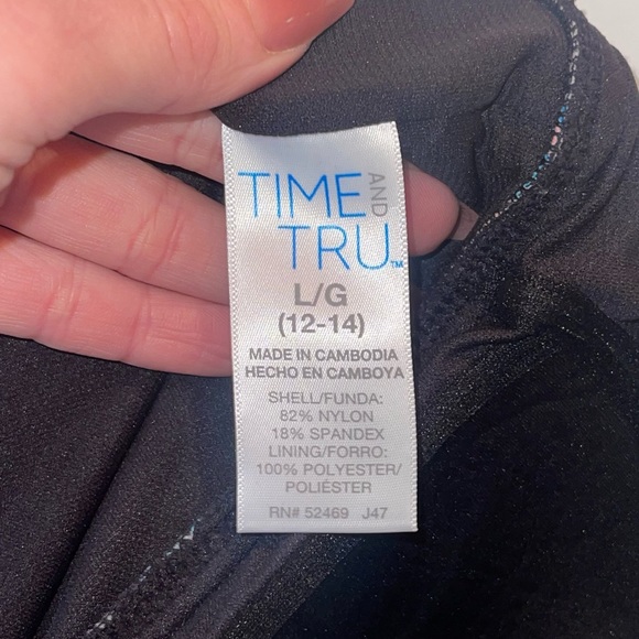 TIME AND TRU Black Floral One Piece Halter Swimsuit L NWOT - Picture 7 of 8